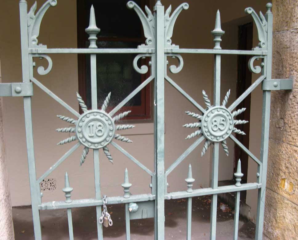 Entrance gate to caretaker’s premises underneath the Wollongong courthouse. Photo: Peter de Waal