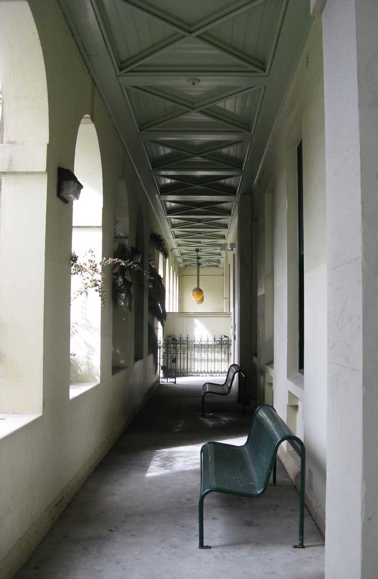Balmain courthouse–post office corridor. Photo: Peter de Waal