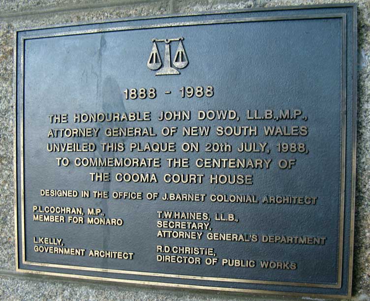 Cooma courthouse centenary plaque, 1988. Photo: Peter de Waal