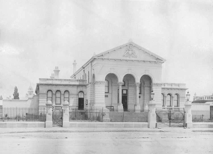 Dubbo courthouse, opened 8 Apr 1889. Photo ID: SRNSW 4346_ a020_a020000325.jpg