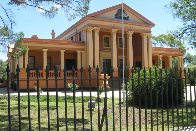 Deniliquin courthouse, designed by Colonial Architect, Mr Vernon, opened 24 Oct 1892. Photo: Peter Bonsall-Boone