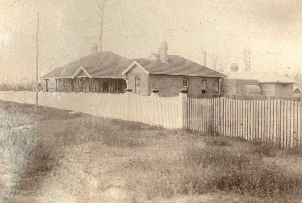Macksville courthouse and police station, erected c. 1894. Photo ID: SRNSW 4346_a020_a020000311.jpg