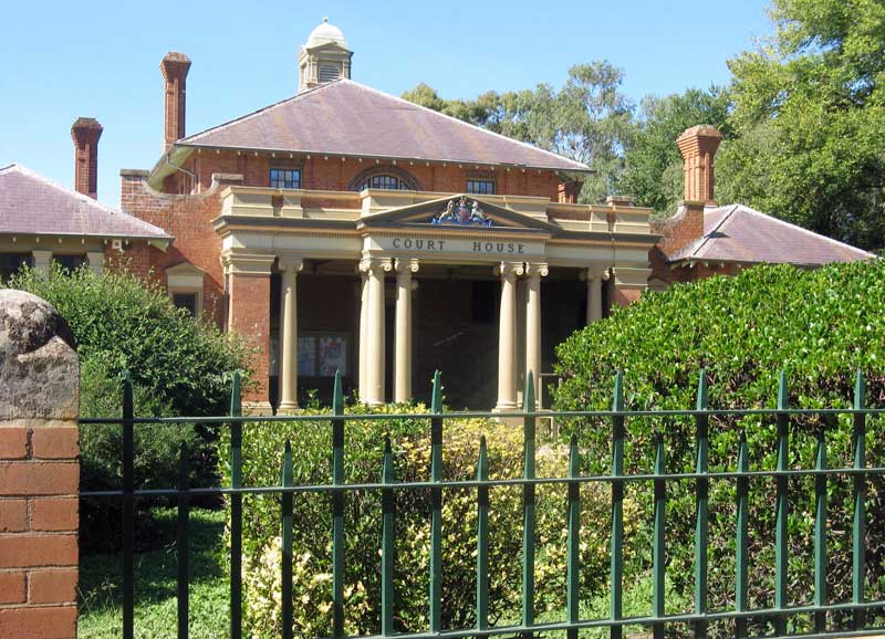 Cootamundra courthouse opened 13 Nov 1901. Photo: Peter de Waal
