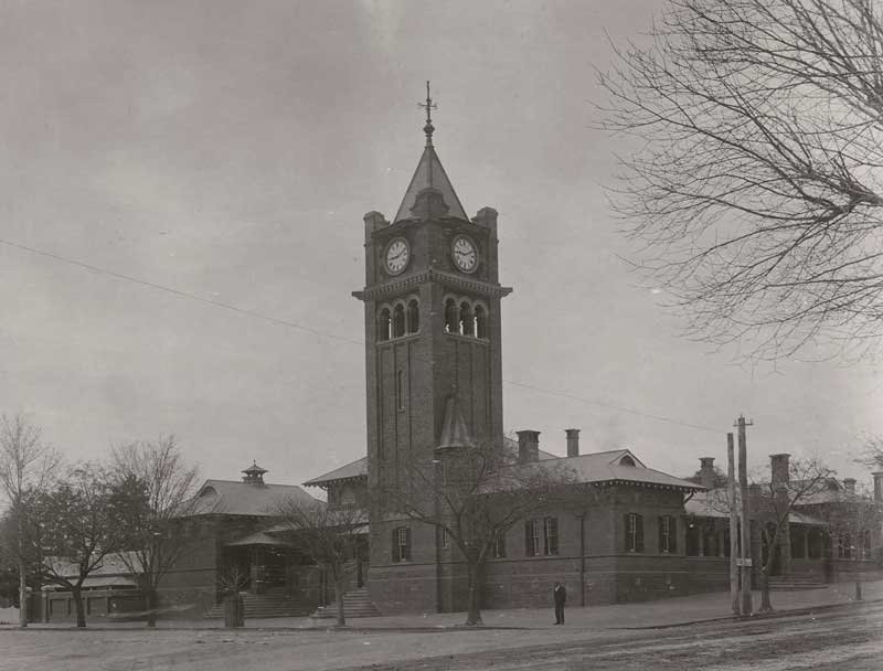 Wagga Wagga courthouse, opened 2 Apr 1902. Photo ID: SRNSW 4346_a020_a020000165.jpg