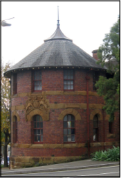 Darlinghurst Police Station constructed 1899. Photo: Peter de Waal.