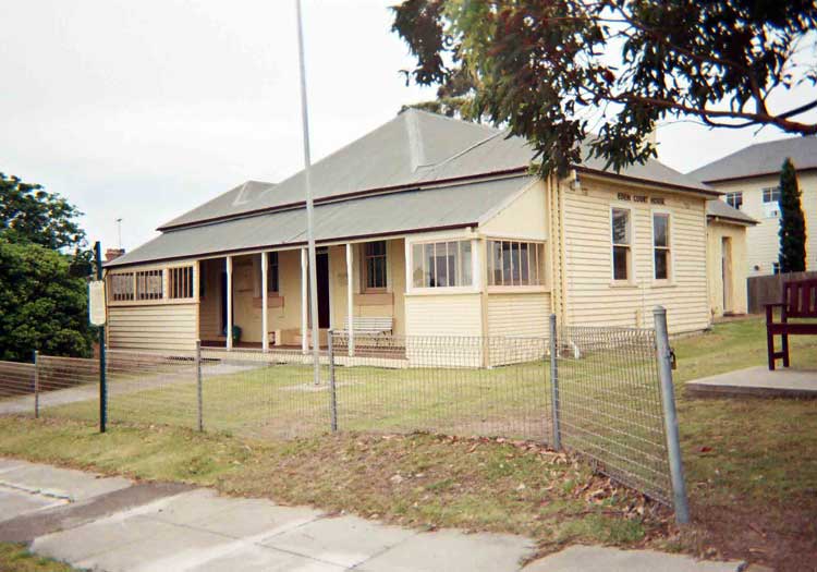 Eden Courthouse, built 1858, under the Colonial Architect, Alexander Dawson. Photo: Peter de Waal.