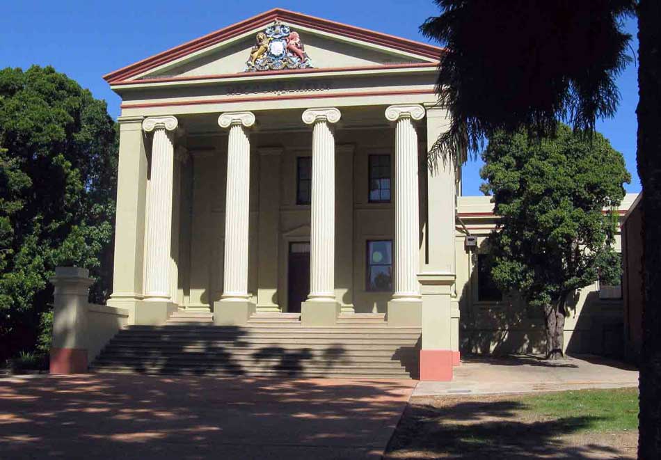 Young courthouse, opened 6 Apr 1886. Photo: Peter de Waal