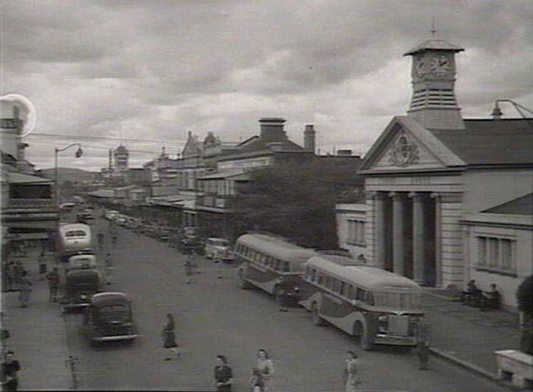 Beardy Street, Armidale, Nov 1947. Image: NSW State Library collection. Reproduction: Peter de Waal Beardy Street, Armidale, Nov 1947. Image: NSW State Library collection. Reproduction: Peter de Waal