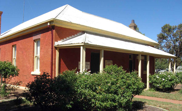Jerilderie courthouse, constructed 1874, was used for Mass prior to building Jerilderie’s St Joseph’s Roman Catholic Church in 1882. Photo: Peter Bonsall-Boone