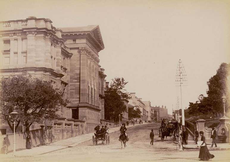 Corner of College and Park (on right) streets, Sydney, c. 1900-1910. Image: NSW State Library collection. Reproduction: Peter de Waal Corner of College and Park (on right) streets, Sydney, c. 1900-1910. Image: NSW State Library collection. Reproduction: Peter de Waal