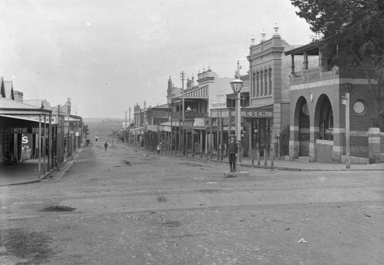 Junction Street, Nowra, c. 1910. Image: NSW State Library collection. Reproduction: Peter de Waal Junction Street, Nowra, c. 1910. Image: NSW State Library collection. Reproduction: Peter de Waal