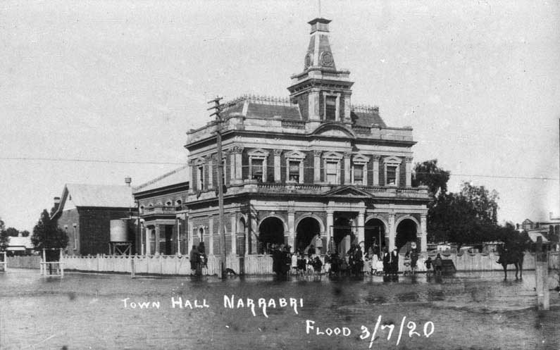 Flood – Town Hall, Narrabri, NSW, 3 Jul 1920. Image: NSW State Library collection. Reproduction: Peter de Waal