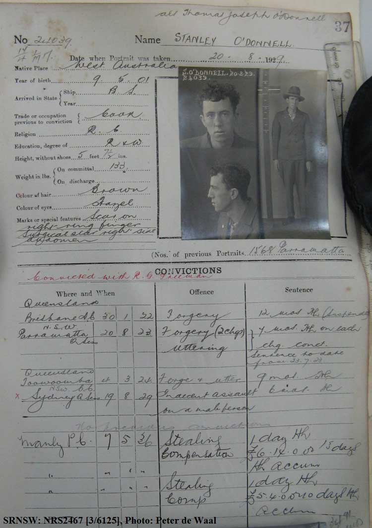 SRNSW: NRS2467, [3/6125], State Penitentiary photographic description book, 9 Aug 1929-3 Dec 1930, No. 24039, p. –.