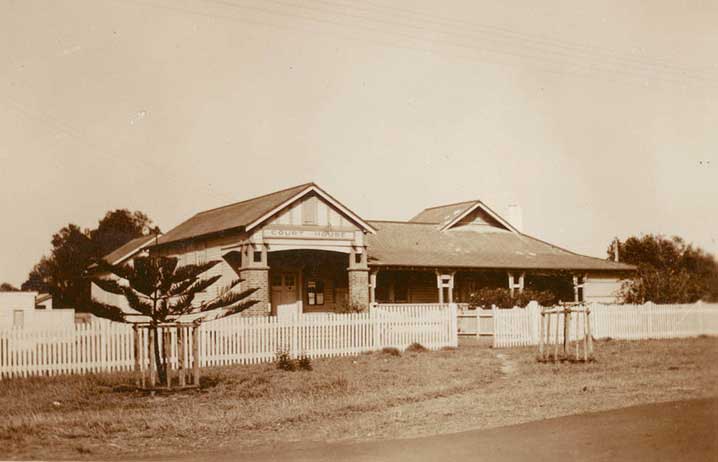 Byron Bay courthouse, 16 Jan 1947. Image: NSW State Library collection. Reproduction: Peter de Waal