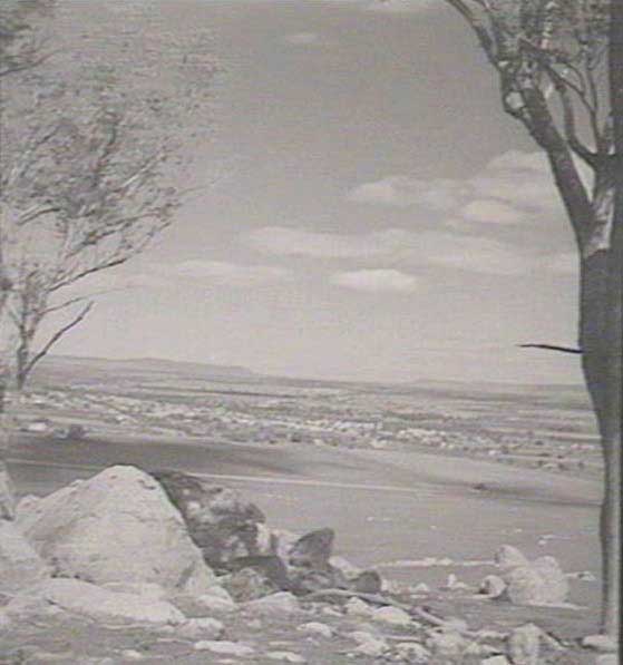 View of Cowra, 9 Aug 1949. Image: NSW State Library collection. Reproduction: Peter de Waal