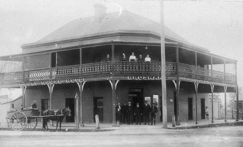 Court house hotel, Kempsey, c. 1923. Image: NSW State Library collection. Reproduction: Peter de Waal