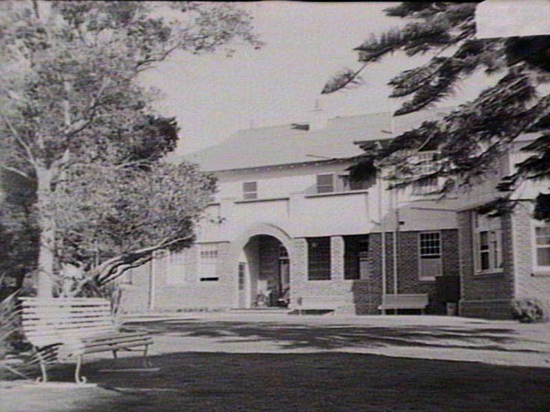 Waterfall Sanatorium, 30 Jun 1953. Image: NSW State Library collection. Reproduction: Peter de Waal