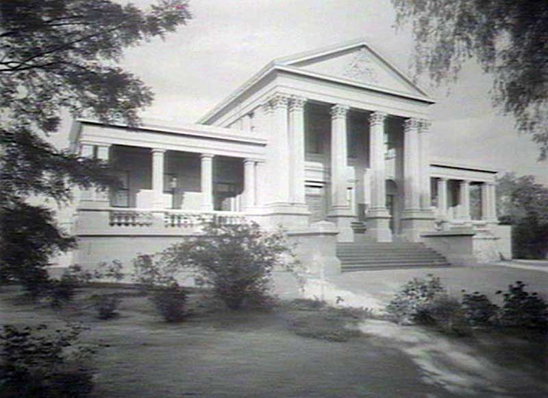 Court House, Deniliquin, Mar 1935. Image: NSW State Library collection. Reproduction: Peter de Waal