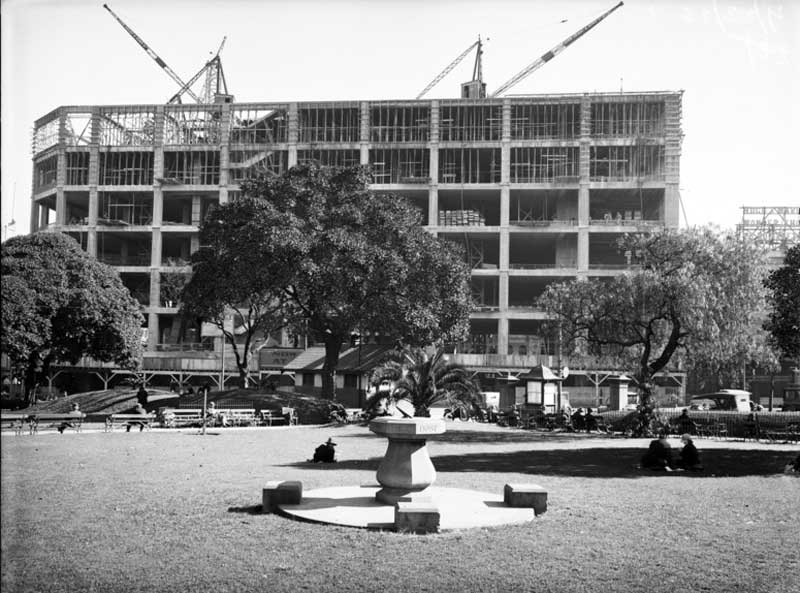 David Jones Ltd, Elizabeth Street, 1924-5. Image: NSW State Library collection. Reproduction: Peter de Waal