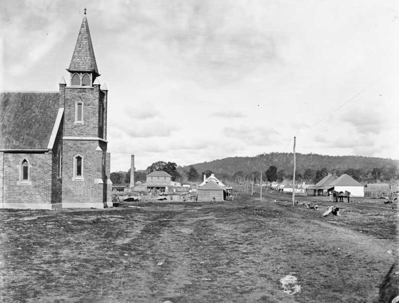 Church and main street, Blayney, 1870-1875. Image: NSW State Library collection. Reproduction: Peter de Waal