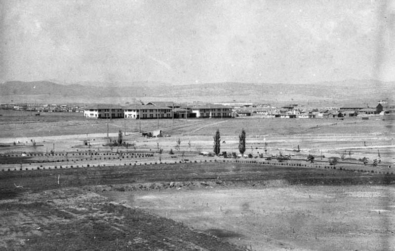 The Hotel Kurrajong, Canberra, in middle distance, c. 1926. Image: NSW State Library collection. Reproduction: Peter de Waal