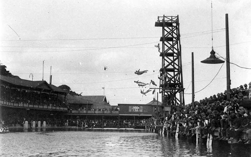 Nine divers off the tower, Domain Baths, c. 1930s. Image: NSW State Library collection. Reproduction: Peter de Waal